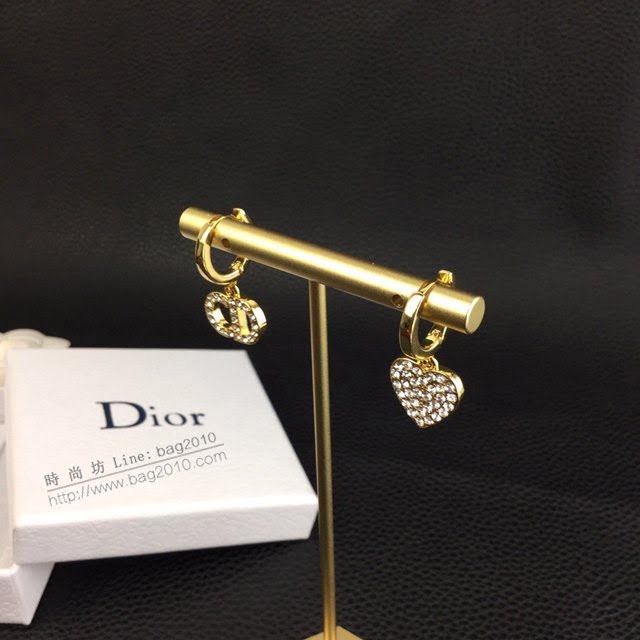 Dior飾品 迪奧經典熱銷款不對稱愛心CD耳釘耳環  zgd1234
